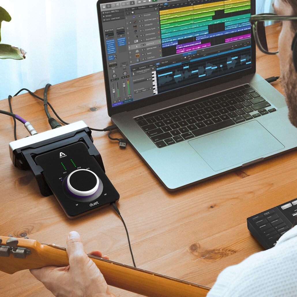 Duet 3 Logic Pro and guitar player